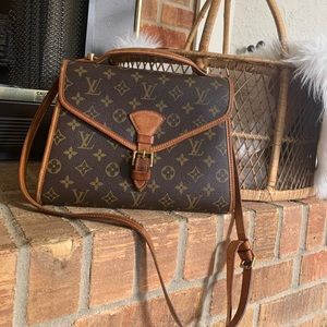 Louis Vuitton Beverly bag